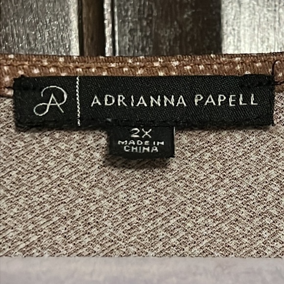 Women’s Plus Size Adrianna Papell Blouse Size 2X - Picture 2 of 3